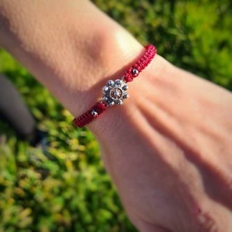 pulsera charra hilo macramé color pulsera de Salamanca colores filigrana charra baratas calidad granate Salmantina lunes de aguas