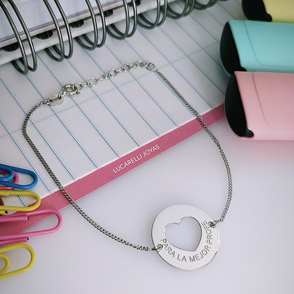 Pulsera circular con corazón calado personalizable