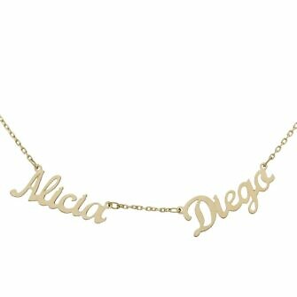 Gargantilla con dos nombres