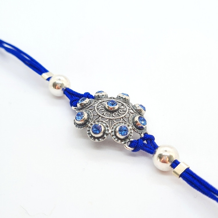 Pulsera botón charro con cristales e hilo de color