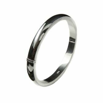 Brazalete de media caña lisa en Plata de Ley.