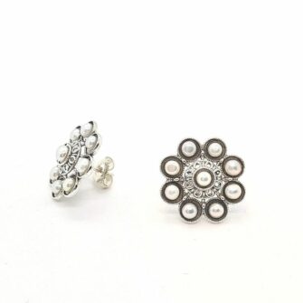 Pendientes botón charro con perlas