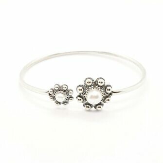 Pulsera brazalete charra de plata de ley botones charros con perlas blancas brazalete charro de Salamanca