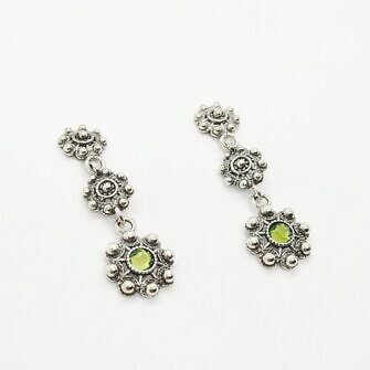 Pendientes tres botones charros cristal color verde olivina en plata de ley filigrana charra de Salamanca 3 botón charro icono de Salamanca