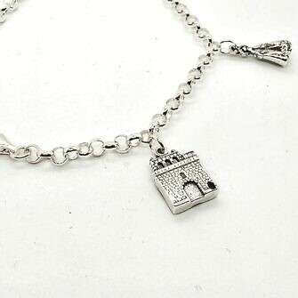 Pulsera Villavieja de Yeltes en plata de ley Iglesia de San Pedro Ad Víncula abalorios representativos del pueblo